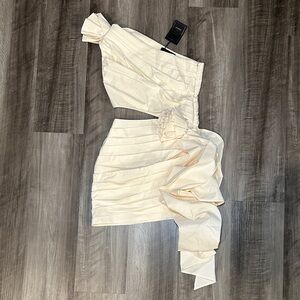 Michael Costello x Revolve Giustina Cream Pleated Waist Split Dress - XXS